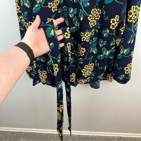 J. Crew Golden Floral Drapey Crepe Wrap Blouse NWT Size Medium - Picture 7 of 15